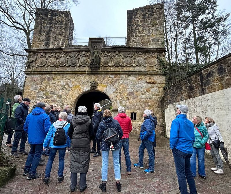 Tecklenburg1 - SV Dickenberg Radwandern - Altstadtführung Tecklenburg - Burgruine Mauritztor Tecklenburg Tecklenburg1